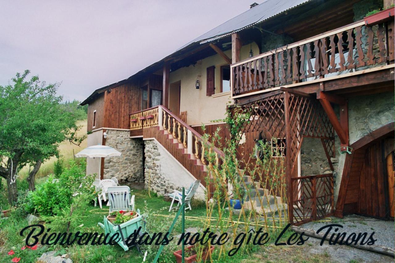 Les Tinons Casa de Férias *