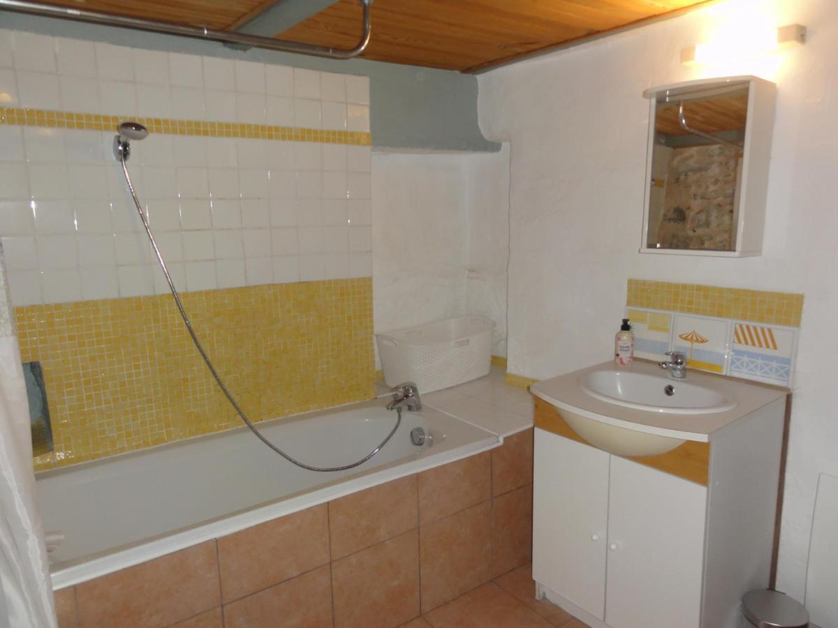 Les Tinons Holiday home Prunieres