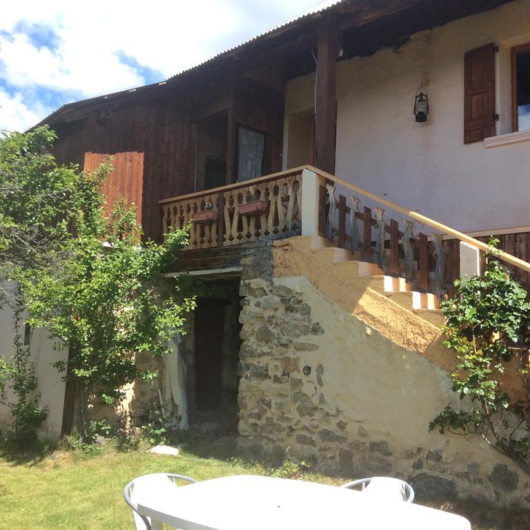 Les Tinons Holiday home Prunieres